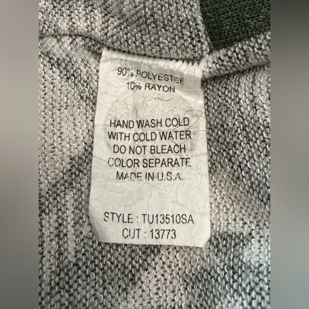 GREEN SWEATER - Picture 7 of 10